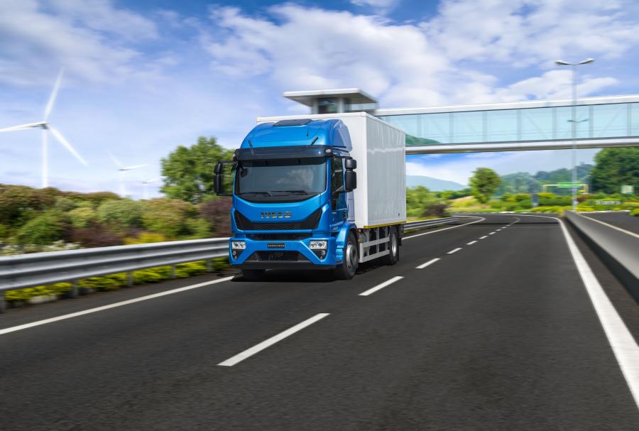  Iveco EuroCargo 180-320 2015 года  (фото 2 из 23)